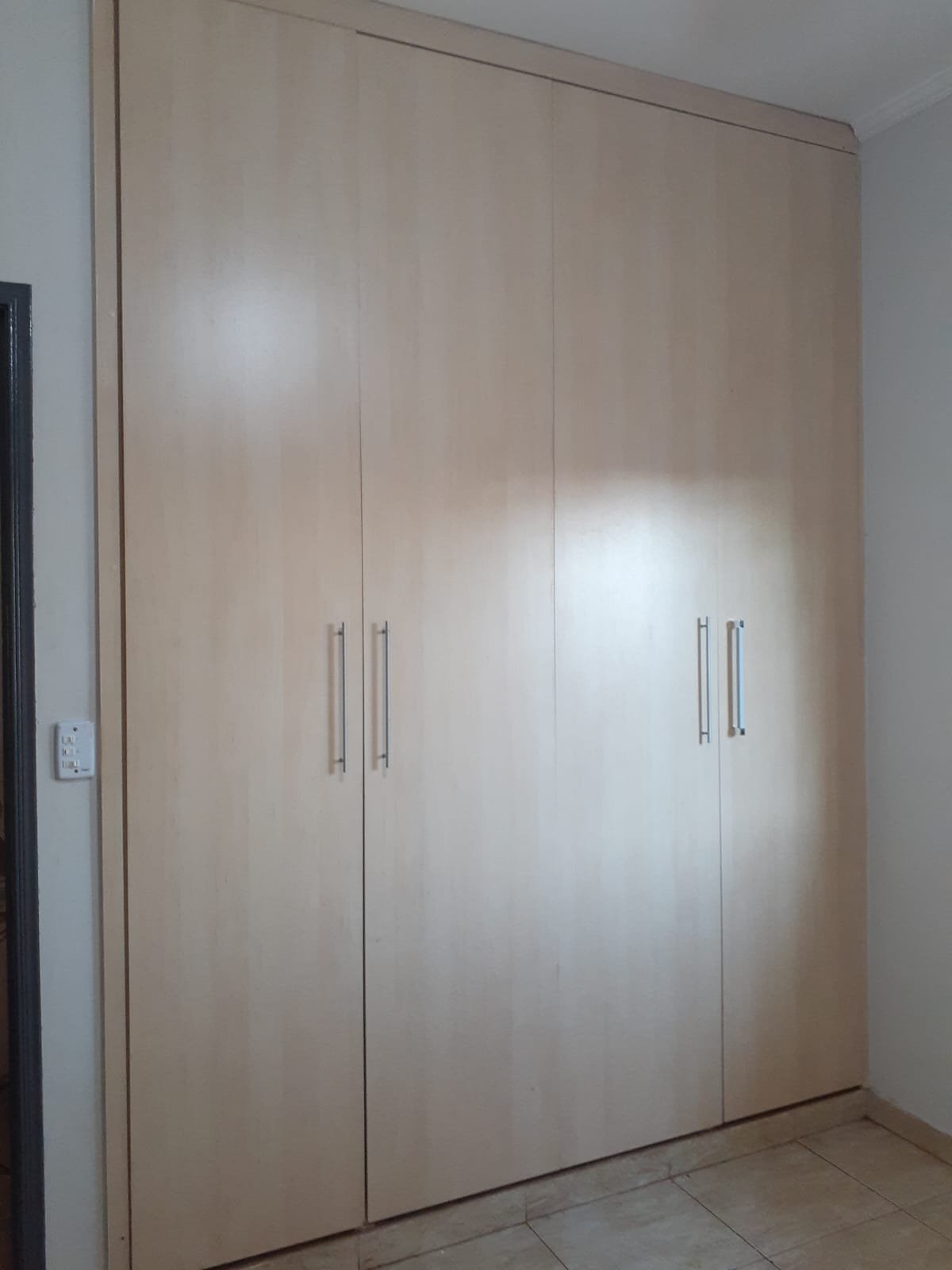 Quartos com armários planejados. Casa a Venda Planalto Verde