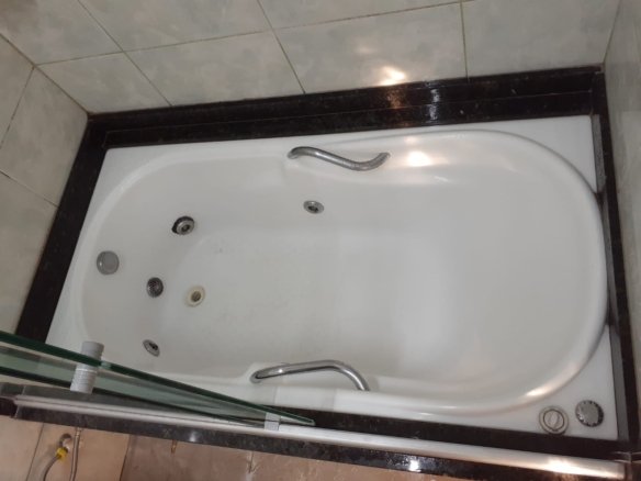 1 suíte com banheira de hidromassagem. Casa a Venda Planalto Verde