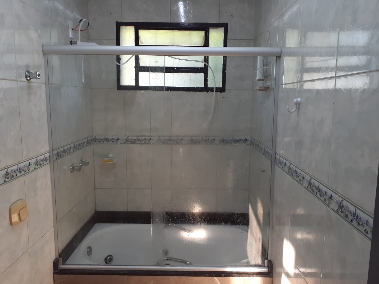 Suíte com banheira de hidromassagem no Planalto Verde em Ribeirão Preto
