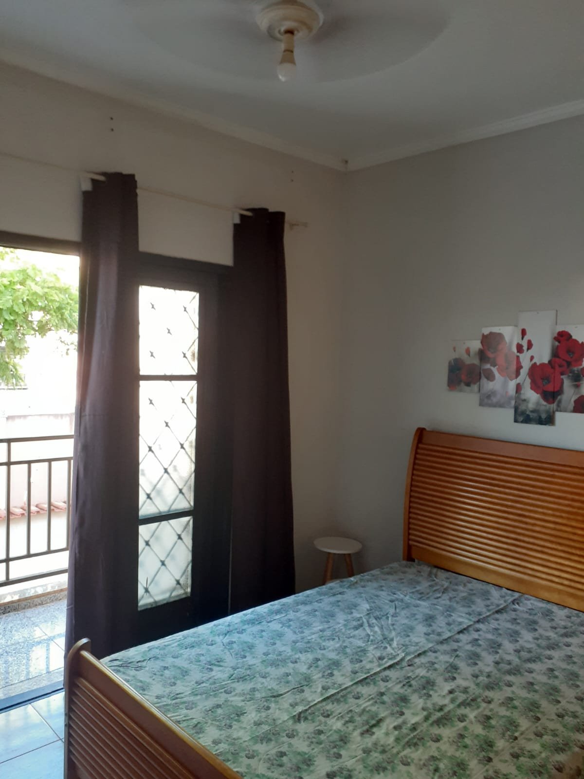 Quarto com vista para sacada, Casa Planalto Verde em Ribeirão Preto