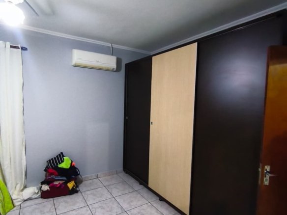 Quartos com armários planejados. Casa a Venda Planalto Verde